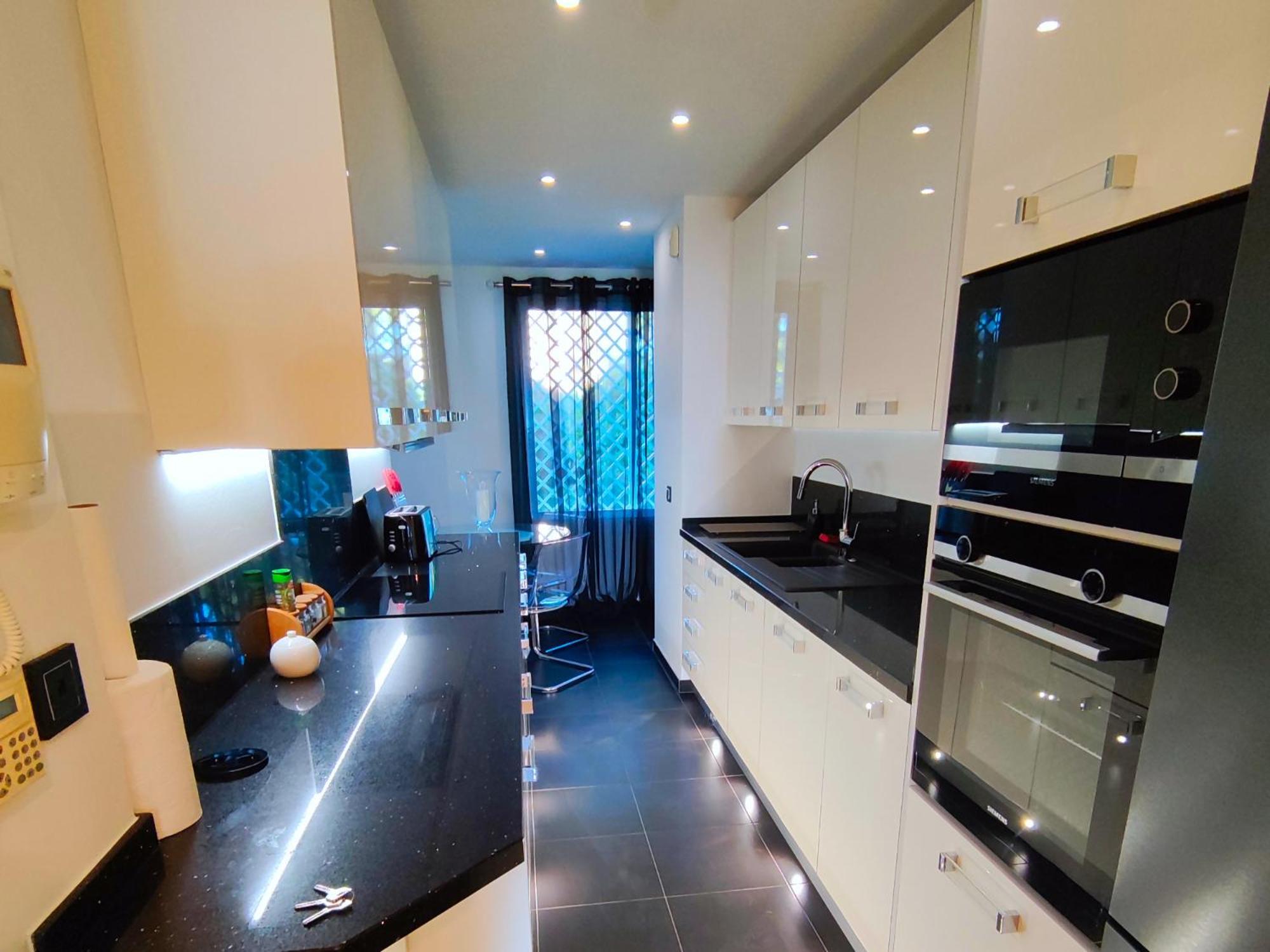 Luxury Frontline Residence Ehhouse エステポナ エクステリア 写真